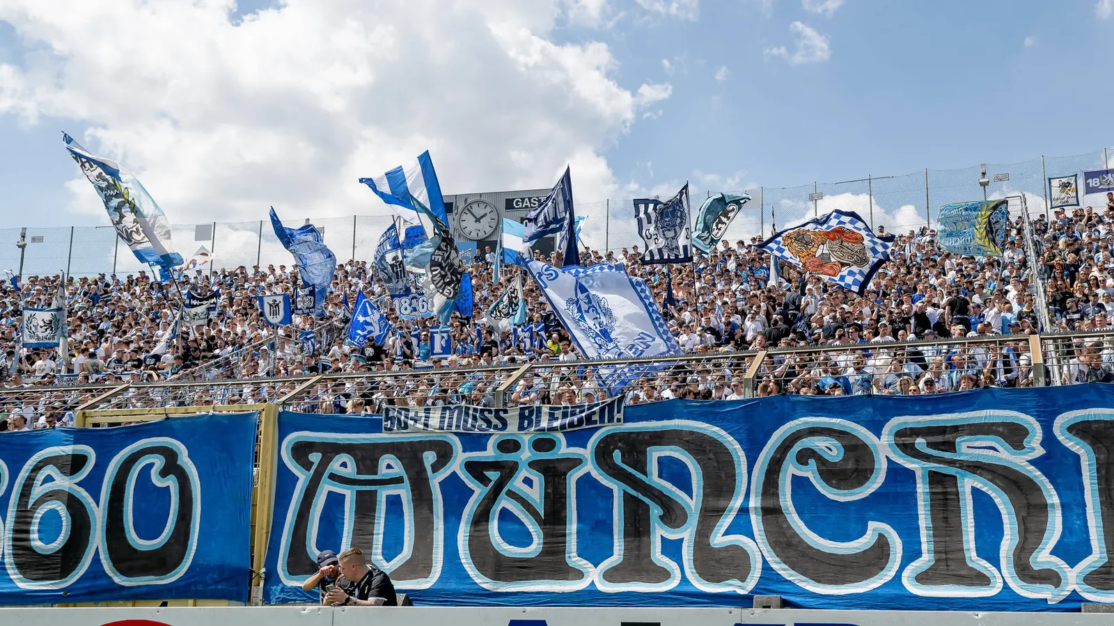München: 1860-Fans kaufen über 5000 Dauerkarten für Regionalliga