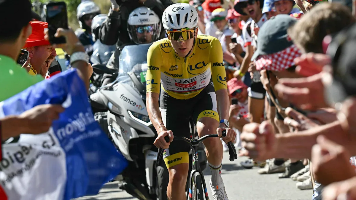Tadej Pogacar gewinnt Etappe in Alpe d’Huez trotz Team-Virus