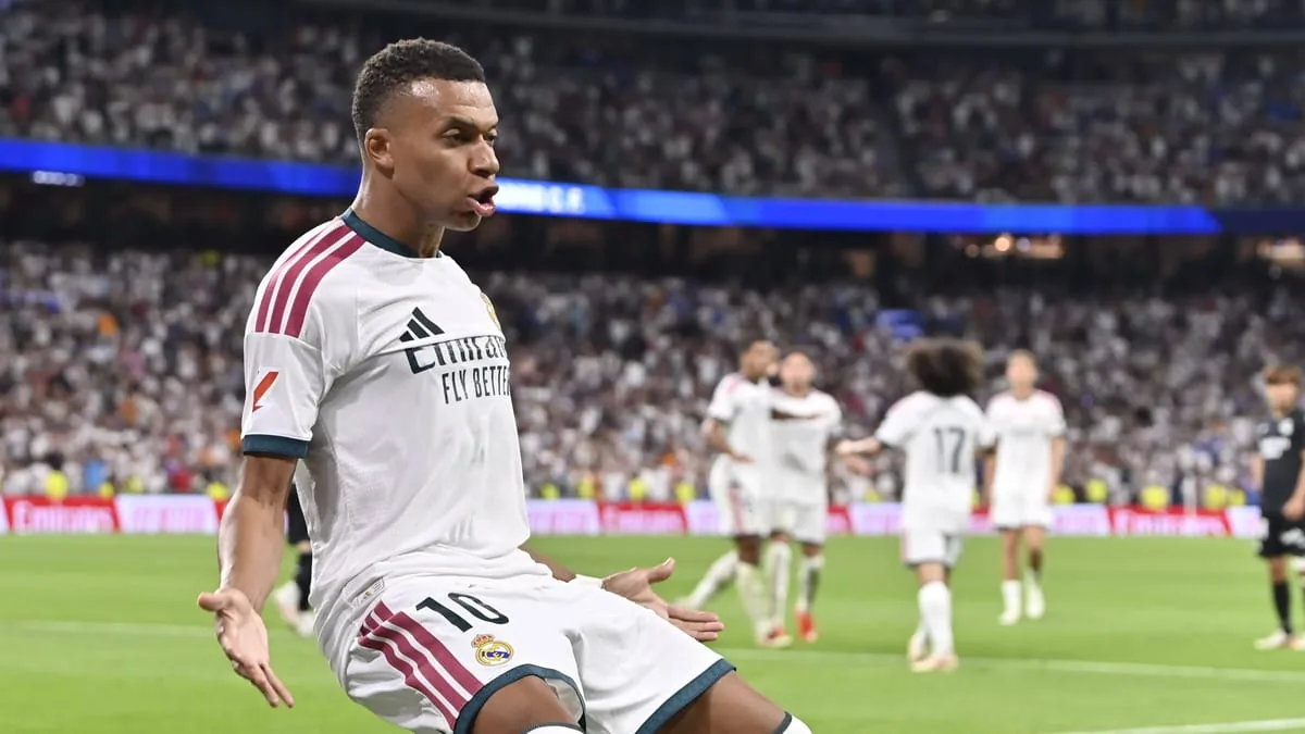 Madrid übernimmt Tabellenführung nach Mbappé-Dreierpack