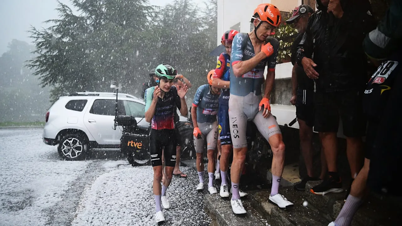 Unwetter erzwingt Abbruch der Vuelta-Etappe – Pogacar behält Führung