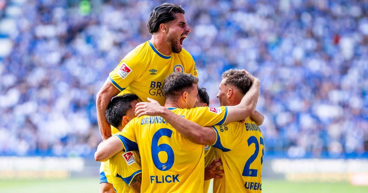 Magdeburg erlebt 1:6-Debakel zum Saisonauftakt, Tornetz-Panne verzögert Spiel