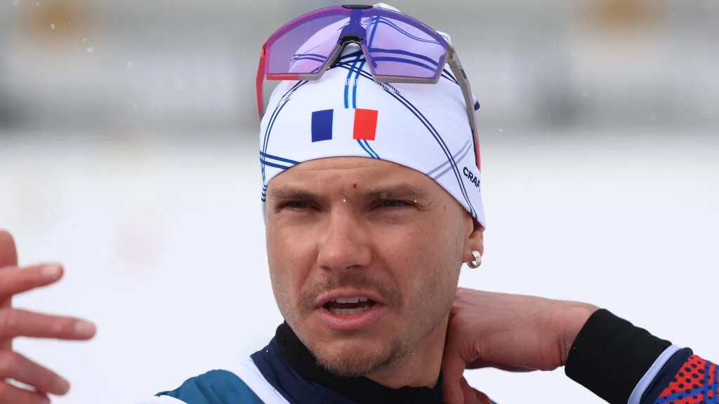 Biathlon-Olympiasieger Émilien Jacquelin gibt Profidebüt auf dem Rennrad