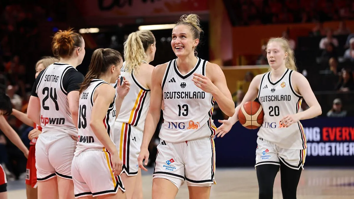 Berlin: deutsche Basketballerinnen feiern ersten WM-Sieg gegen Japan